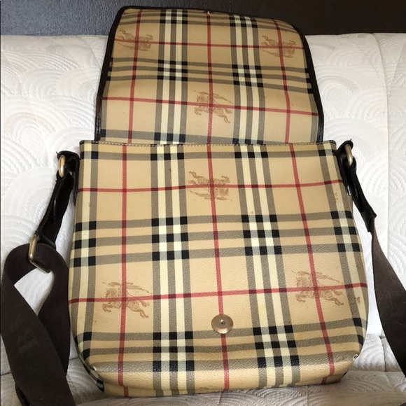 Burberry Bags Large Burberry Messenger Bag Poshmark